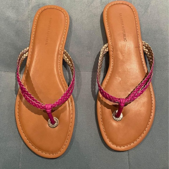 Banana Republic Flip Flops - Picture 1 of 4